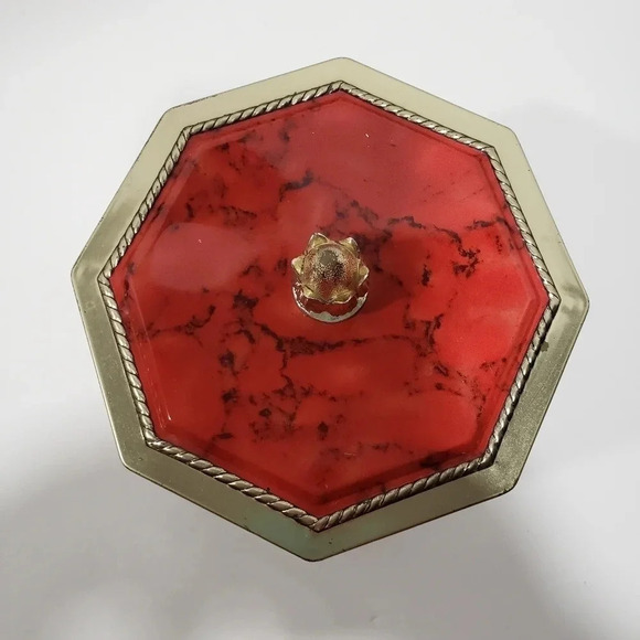 Biscon Imports Ltd.Jasmin  Fruit Filled Candy Tin. - Picture 3 of 7